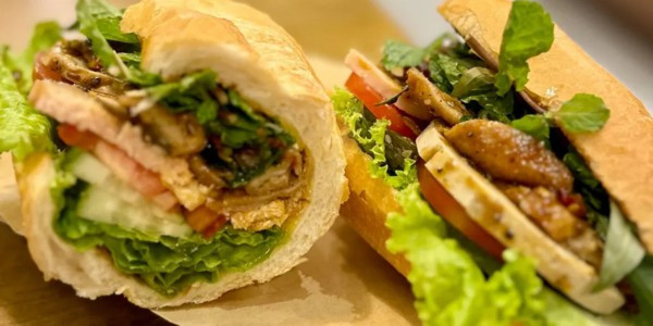 Bánh Mì XANH - Bánh Mì Chay Thượng Hạng - Trần Hưng Đạo