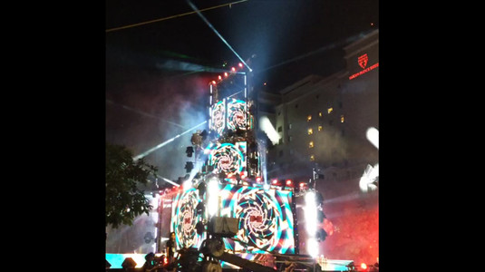 Phố Đi Bộ Nguyễn Huệ