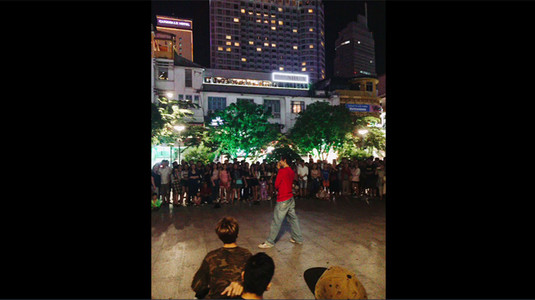 Phố Đi Bộ Nguyễn Huệ