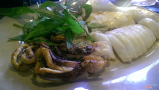 Mực một nắng nướng mọi 130k