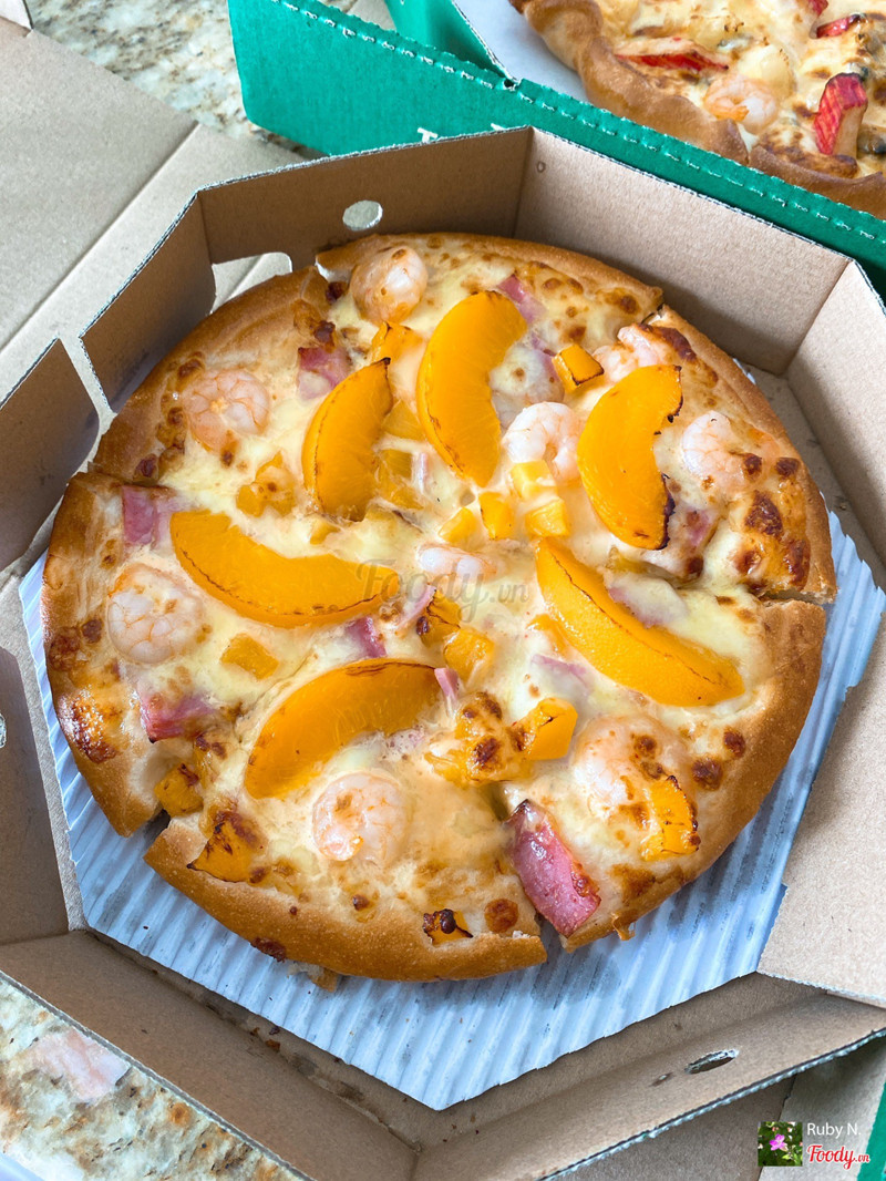 Pizza hải sản đào