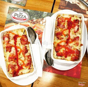 Không gian the company pizza luôn khiến ta thoải mái với màu xanh lá thiên nhiên. Nhân viên cực kì nhiệt tình, thoải mái. Pizza thì thực sự mà nói ngon nhất Hà Nội bây giờ luôn. Ma có nhiều chương trình khuyến mãi vào thứ 4 mua 1 tặng 1. Pizza nhồi cũng cực kì cực kì khiến ngta chảy dãi cả buổi hic