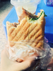 Bánh mì chị Mến ✌️✌️
