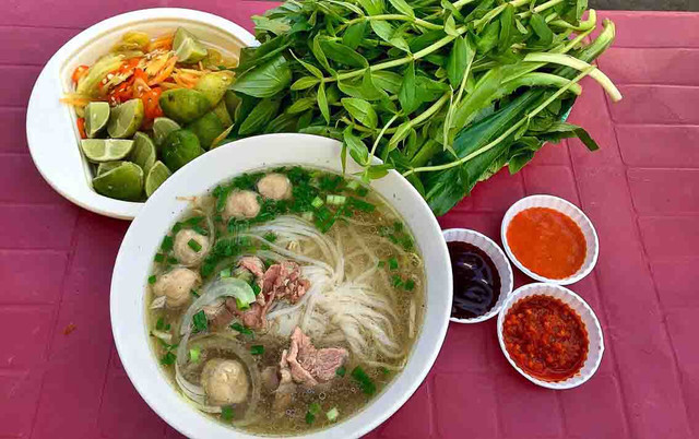 Linh Nhâm - Phở Bò Nam Định