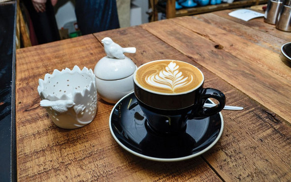 Út Nguyệt Cafe 