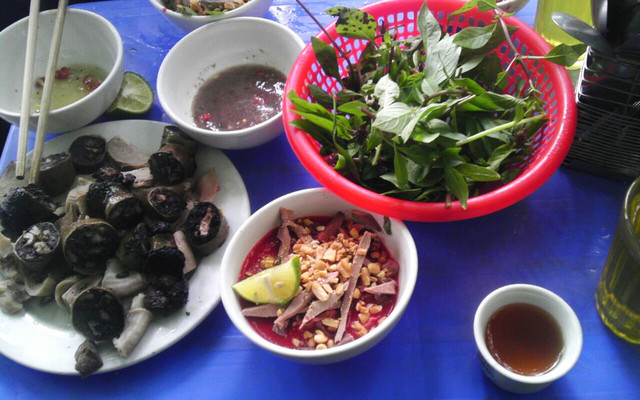 Hải Bé - Lòng Lợn & Tiết Canh