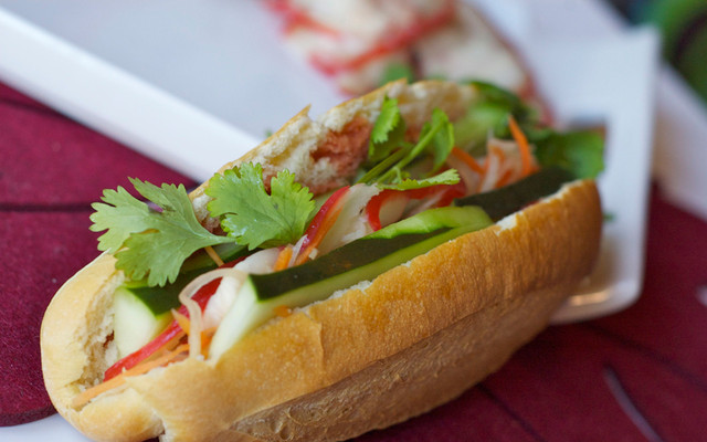 Bánh Mì Thịt Đêm