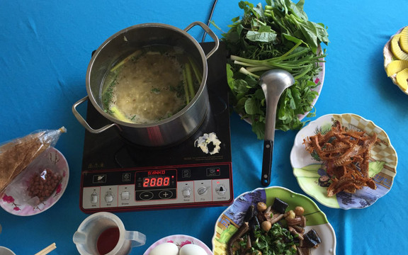 Sáu Nguyễn - Quán Thịt Rắn