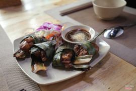 Gà nướng lá nếp nè siêu ngonnnn