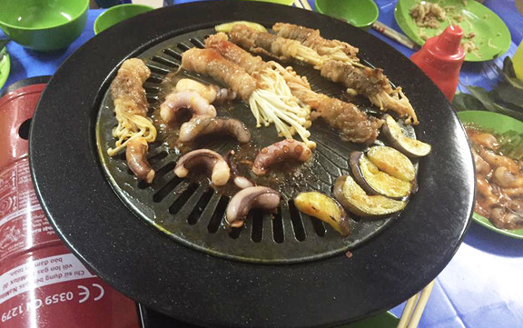Ba Điểm Tú - Lẩu & Nướng
