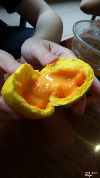 Bánh bao trứng sữa