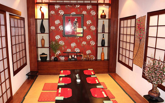 Akataiyo Mặt Trời Đỏ - Bùi Thị Xuân