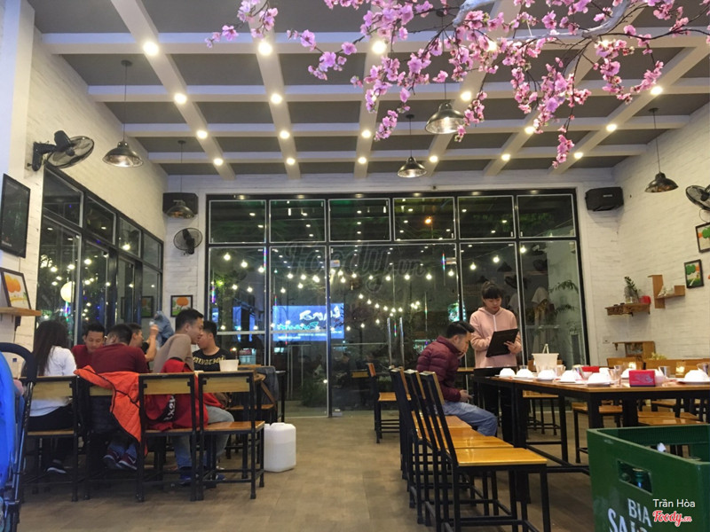Luna Beer Garden số 313 đương Hoàng Quốc Việt, Cẩm sơn, cp, qn ( đối diện cty than tây nam đá mài) 