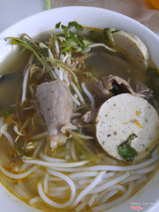 Bún bò nạm chả