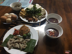 Bún đậu thập cẩm với Lòng thêm và Chả cốm thêm