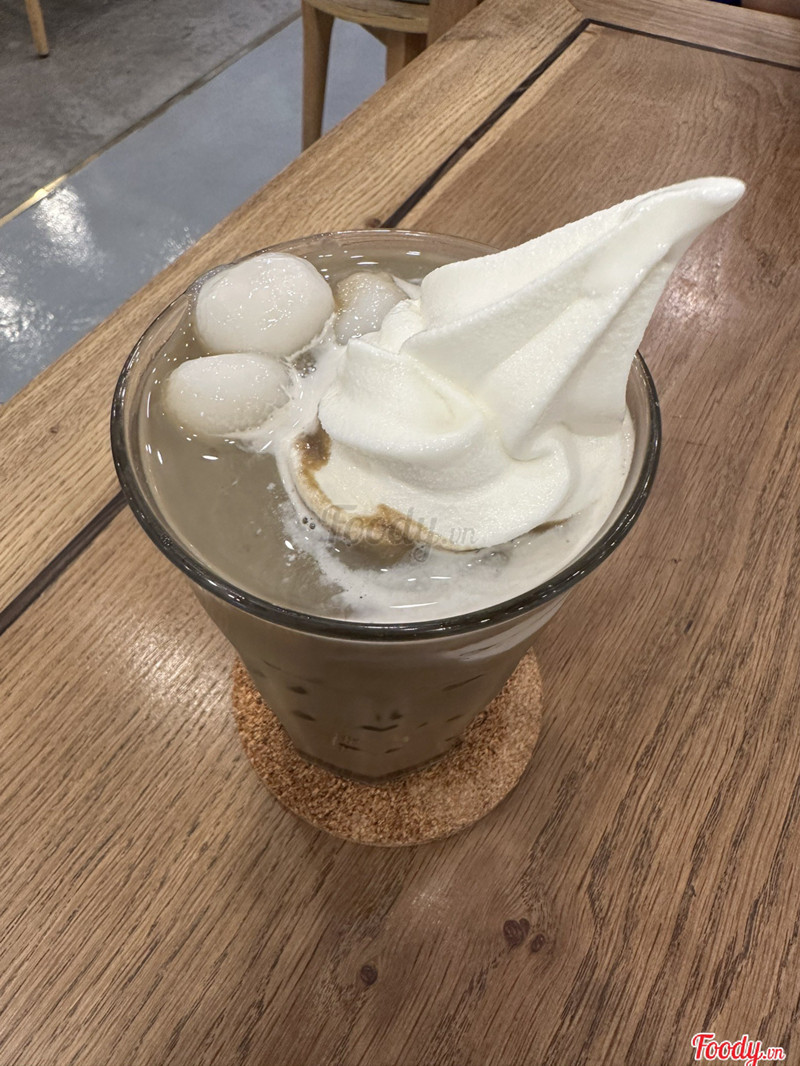 Iced Houjicha Float