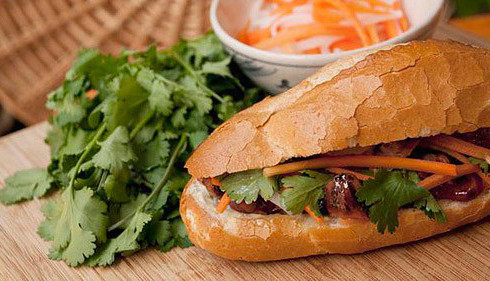 Bánh Mì Cô Mai - Hồng Mai