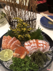 Set sashimi cá hồi