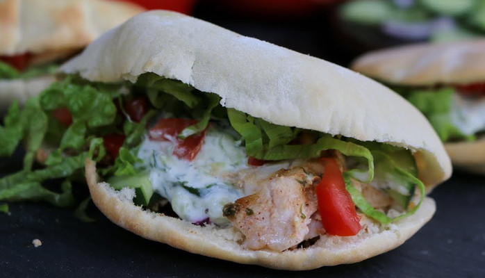 Bánh Mì Cuộn