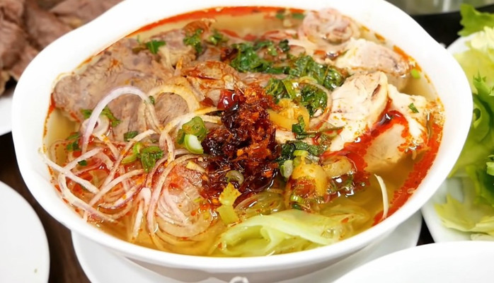 Vega Food - Cơm & Bún - Mạc Đĩnh Chi