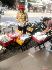 Phát cơm chay ngày 1 và 15al hàng tháng