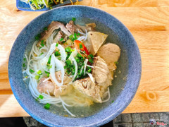 Bún cá thập cẩm- thịt cá, chả cá, bao tử cá, sứa, trứng cá