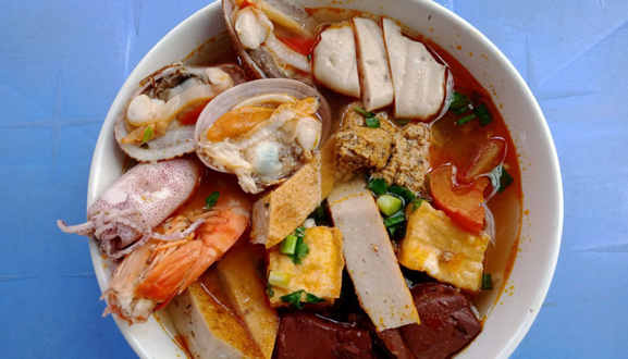 Bánh Canh Chả Cá & Bún Riêu - Phương Nguyễn