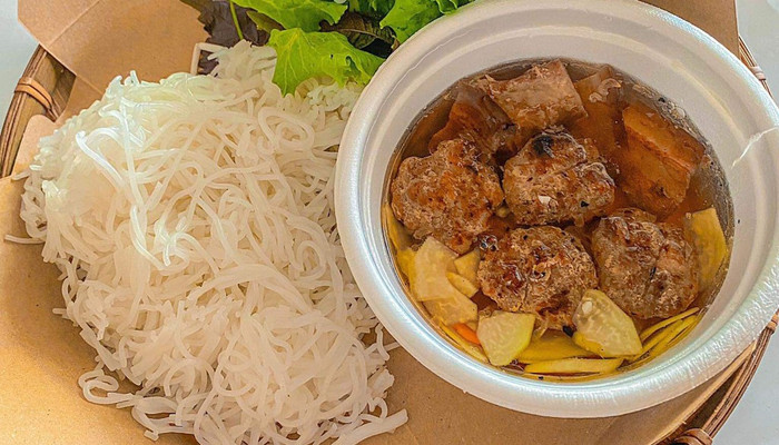 Cửa Hàng Bún Chả 23 - Xuân La