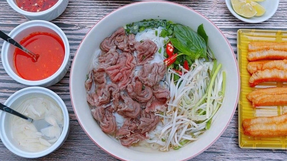 Quán Ăn Minh Quang - Bún & Phở Gia Truyền Nam Định - Bạch Liêu