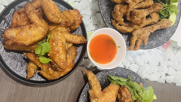 Bếp Hoa - Chân Gà, Cánh Gà Rang Muối & Bún Đậu Mắm Tôm