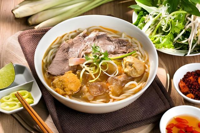 Bún Bò Huế Hương Xưa - Nguyễn Nhữ Lãm