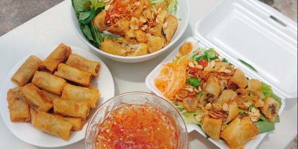 Tiệm Nhà Cô Ba - Bún Xào & Trà Trái Cây