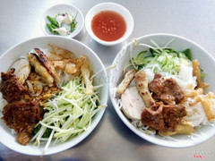 Bún khô