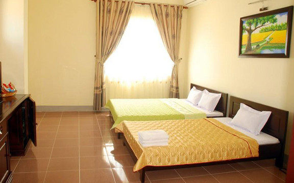 Sáu Hotel - Nguyễn Tất Thành