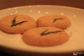 Bánh cookies có lá trà tuyết