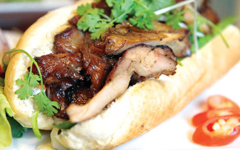 Bánh Mì Thúy - Bánh Mì Thịt Nướng