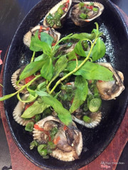 sò huyết nướng mỡ hành