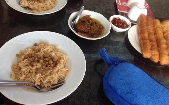 Thu Kha Yeik Food Center