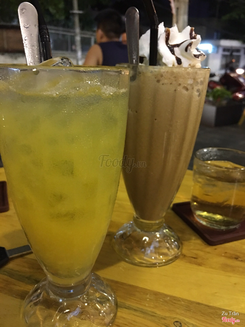 Cam vắt + cà phê hạt dẻ đá xay