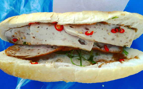 Nguyên Hương - Bánh Mì Giò Chả