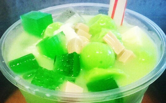 Yolo - Trà Sữa & Ăn Vặt