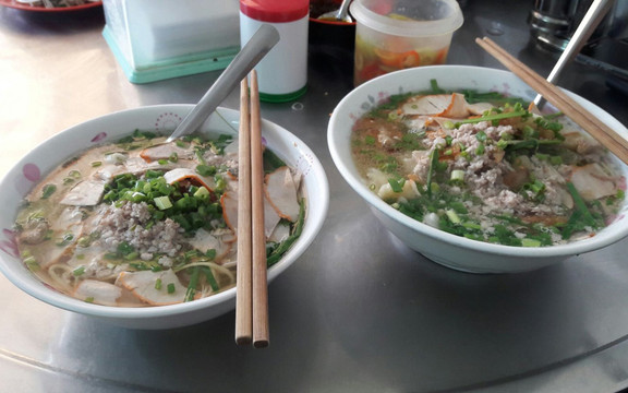 Chị Phượng - Cơm, Hủ Tiếu & Bánh Canh