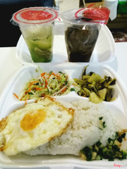 Lúc mua về còn nguyên ở hộp đóng gói rất cẩn thận không sợ đổ canh