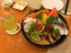 Sashimi tổng hợp