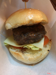 Cận cảnh từng lớp của Cheese Stuffed US Beef