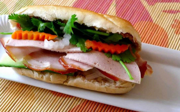 Bánh Mì Sông Thu