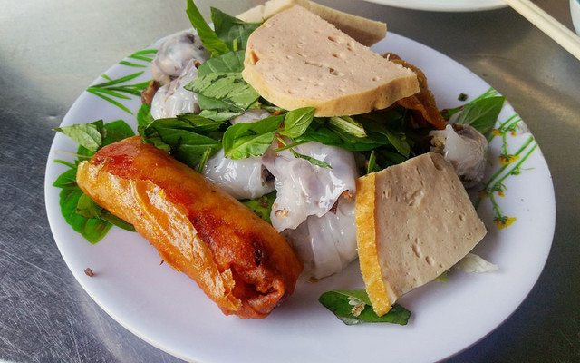 Quê - Bánh Ướt & Bánh Cuốn Nóng