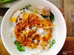 Bún mắm thịt luộc