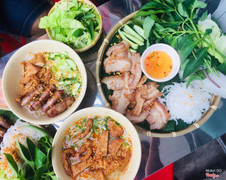 Bún chả cá+thịt mắm nhĩ