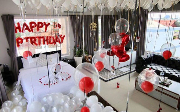 King Balloon Decoration